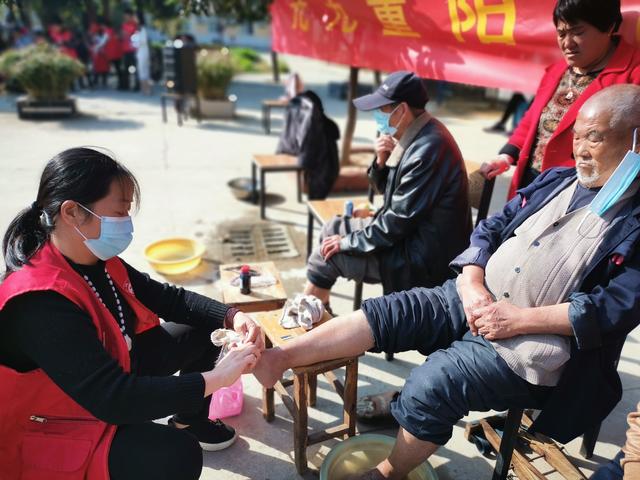 孝老敬亲 范坡镇敬老院的九九重阳节 孝老敬亲 范坡镇敬老院的九九重阳节