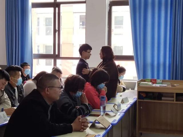 禹州市第三实验学校中学部家长会 禹州市第三实验学校中学部家长会