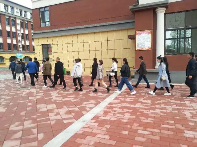 禹州市第三实验学校中学部家长会 禹州市第三实验学校中学部家长会