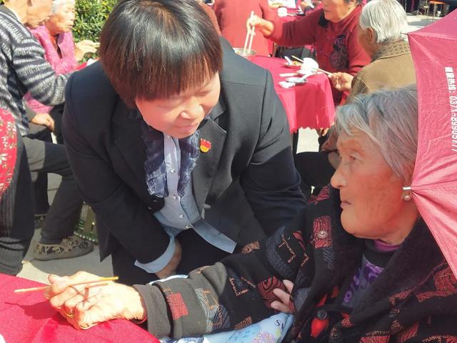 禹州陈庄村第三届孝老敬亲文化节隆重举行 禹州陈庄村第三届孝老敬亲文化节隆重举行
