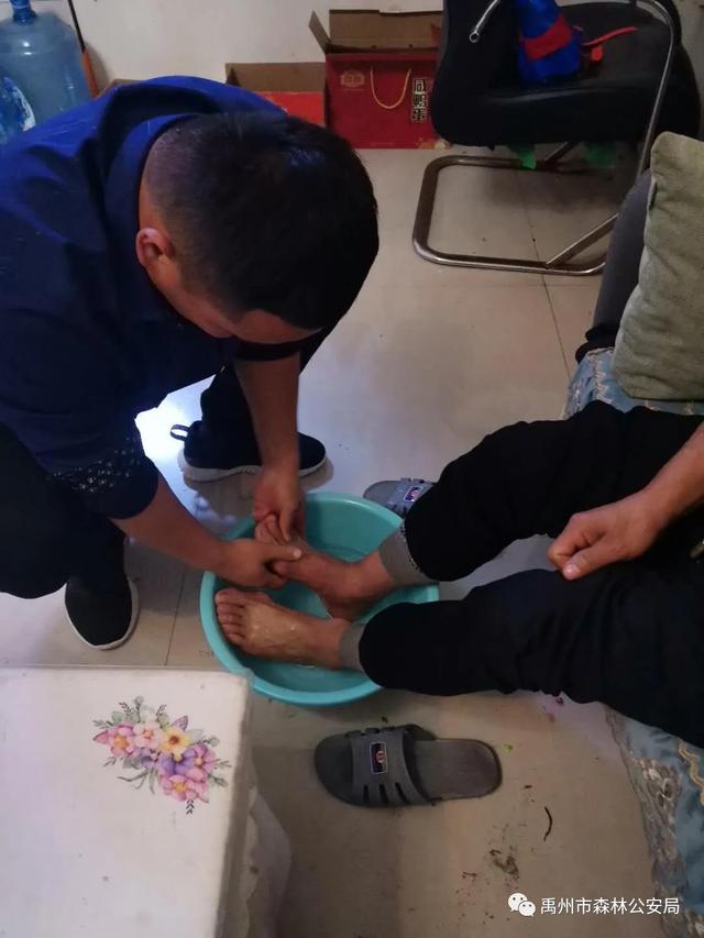 禹州市森林公安局重阳佳节 爱老敬老 禹州市森林公安局重阳佳节 爱老敬老
