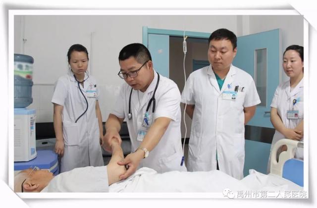 世界卒中日,禹州二院义诊暖寒秋 世界卒中日,禹州二院义诊暖寒秋
