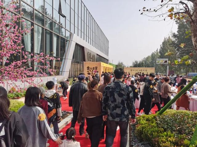 禹州首届业主答蟹宴,美味食光记暖心落幕了! 禹州首届业主答蟹宴,美味食光记暖心落幕了!