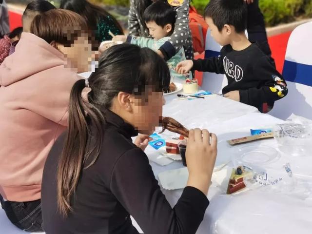 禹州首届业主答蟹宴,美味食光记暖心落幕了! 禹州首届业主答蟹宴,美味食光记暖心落幕了!