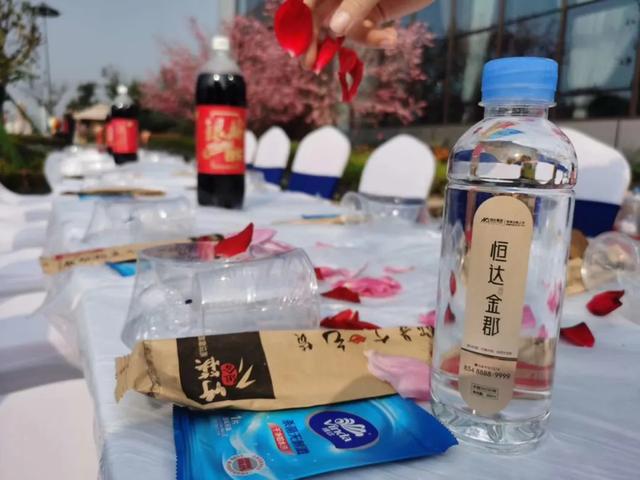 禹州首届业主答蟹宴,美味食光记暖心落幕了! 禹州首届业主答蟹宴,美味食光记暖心落幕了!