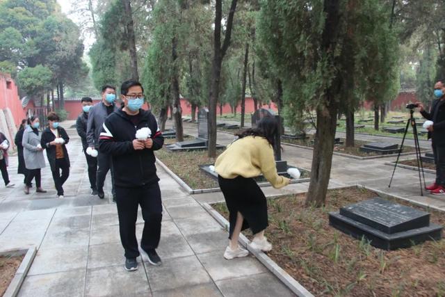 禹州市二院主题教育缅怀革命先烈 传承红色基因 禹州市二院主题教育缅怀革命先烈 传承红色基因