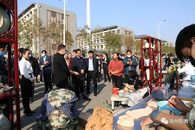 禹州中专出彩许昌市技能展示周开幕式 禹州中专出彩许昌市技能展示周开幕式