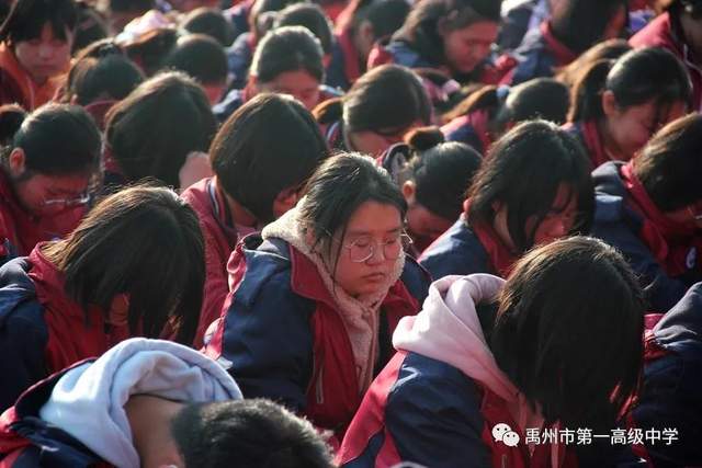 点燃激情、决胜高考、中考,禹州一高励志报告会振奋人心! 点燃激情、决胜高考、中考,禹州一高励志报告会振奋人心!