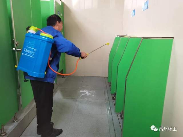 禹州环卫:周五清洁不松懈 提升质量保洁净 禹州环卫:周五清洁不松懈 提升质量保洁净
