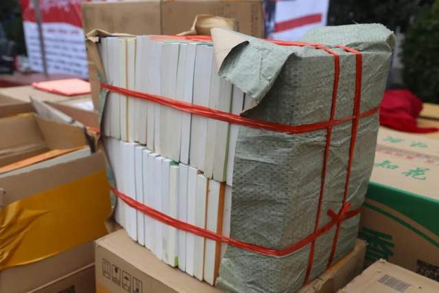 禹州这个山区学校发生的温暖一幕!感动所有人! 禹州这个山区学校发生的温暖一幕!感动所有人!