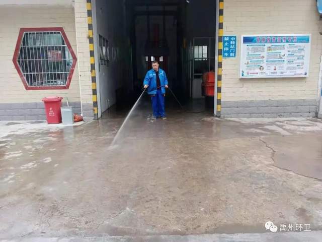 禹州环卫:战低温,不惧严寒 大清洁,热情似火 禹州环卫:战低温,不惧严寒 大清洁,热情似火