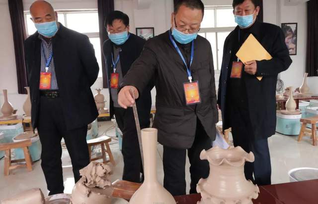 “大禹杯”钧陶瓷手拉坯工和钧陶瓷创意雕塑工技能竞赛 “大禹杯”钧陶瓷手拉坯工和钧陶瓷创意雕塑工技能竞赛