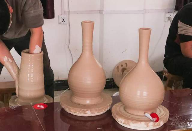 “大禹杯”钧陶瓷手拉坯工和钧陶瓷创意雕塑工技能竞赛 “大禹杯”钧陶瓷手拉坯工和钧陶瓷创意雕塑工技能竞赛