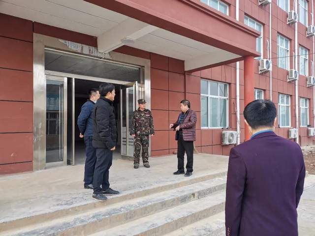 禹州市教体局一行莅临禹州南区学校参观指导工作 禹州市教体局一行莅临禹州南区学校参观指导工作