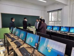 禹州市教体局一行莅临禹州南区学校参观指导工作