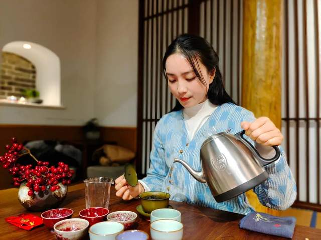 禹州首期钧瓷茶艺师研修培训班圆满结束 禹州首期钧瓷茶艺师研修培训班圆满结束