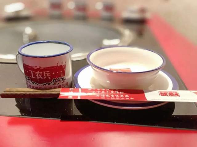 禹州工农兵大铁锅炖菜让体验激情燃烧的时代...! 禹州工农兵大铁锅炖菜让体验激情燃烧的时代...!