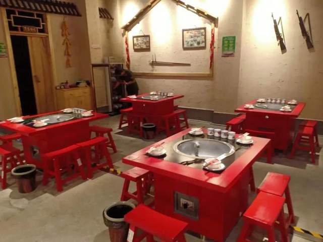 禹州工农兵大铁锅炖菜让体验激情燃烧的时代...! 禹州工农兵大铁锅炖菜让体验激情燃烧的时代...!