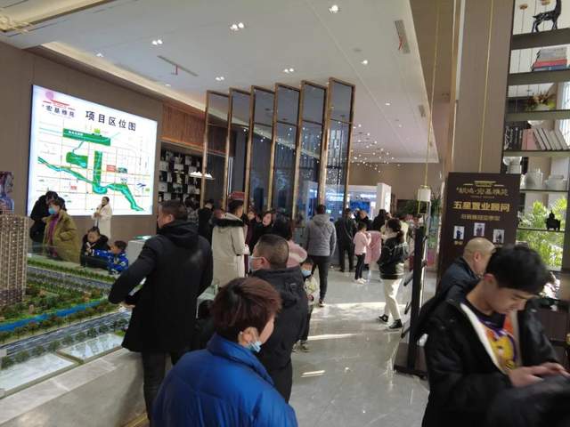 禹州朝鸿宏基雅苑12月6日1#/2#/6#楼齐封金顶!! 禹州朝鸿宏基雅苑12月6日1#/2#/6#楼齐封金顶!!