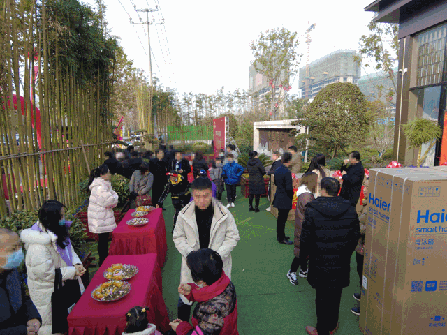禹州朝鸿宏基雅苑12月6日1#/2#/6#楼齐封金顶!! 禹州朝鸿宏基雅苑12月6日1#/2#/6#楼齐封金顶!!