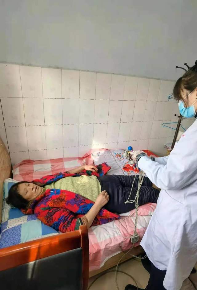 禹州市中心医院“健康家乡行”义诊活动---无梁站 禹州市中心医院“健康家乡行”义诊活动---无梁站