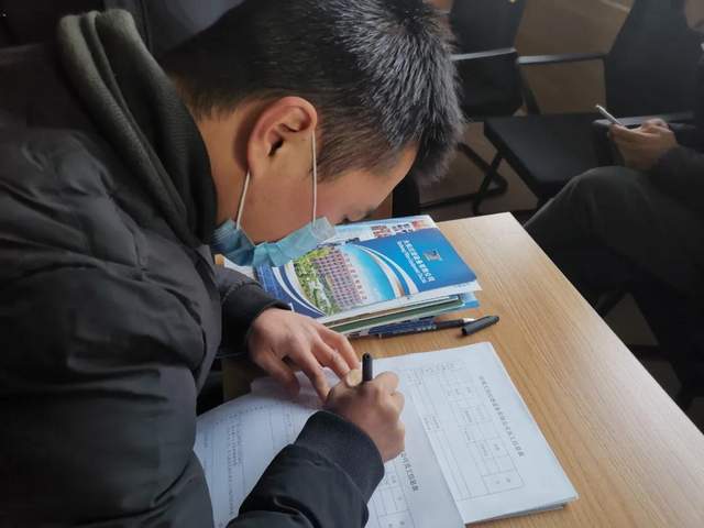 给力!禹州举办退役军人专场招聘会! 给力!禹州举办退役军人专场招聘会!