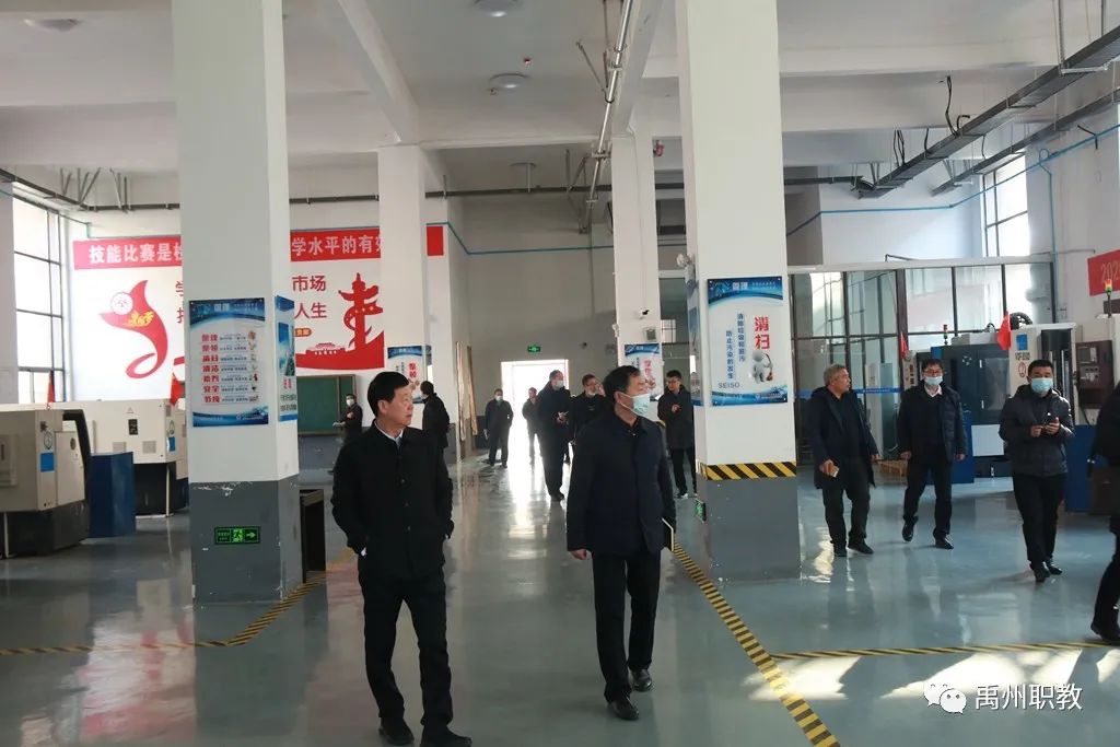 禹州中专迎接商丘市睢县职教中心来校参观交流
