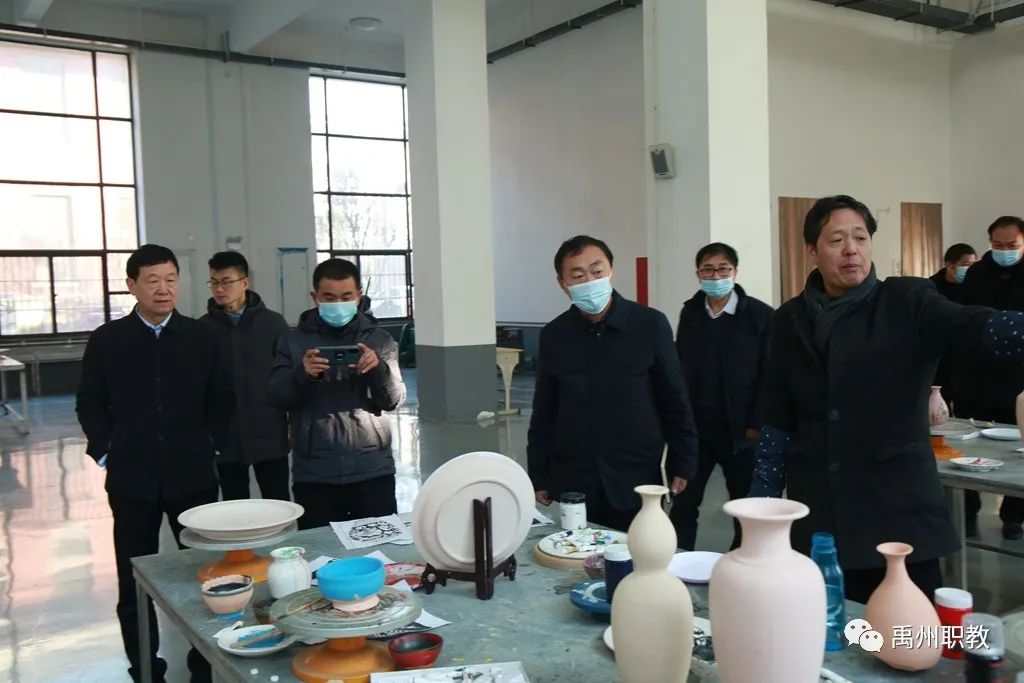 禹州中专迎接商丘市睢县职教中心来校参观交流