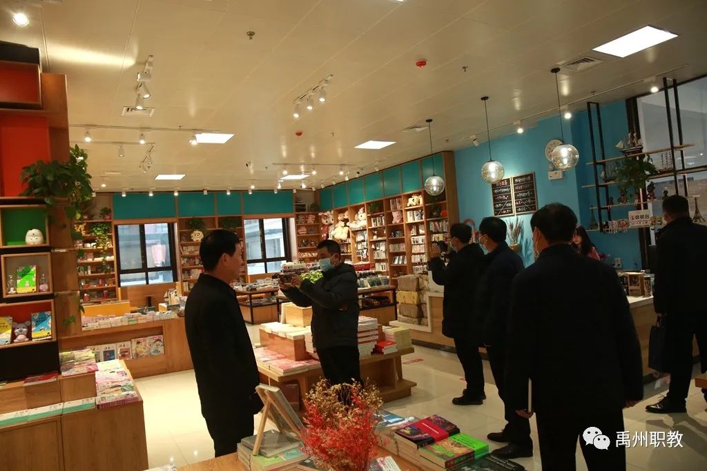 禹州中专迎接商丘市睢县职教中心来校参观交流