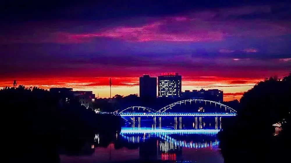 “魅力禹州、光影传奇”---禹州市“恒达杯”最美夜景摄影大赛获奖作品展