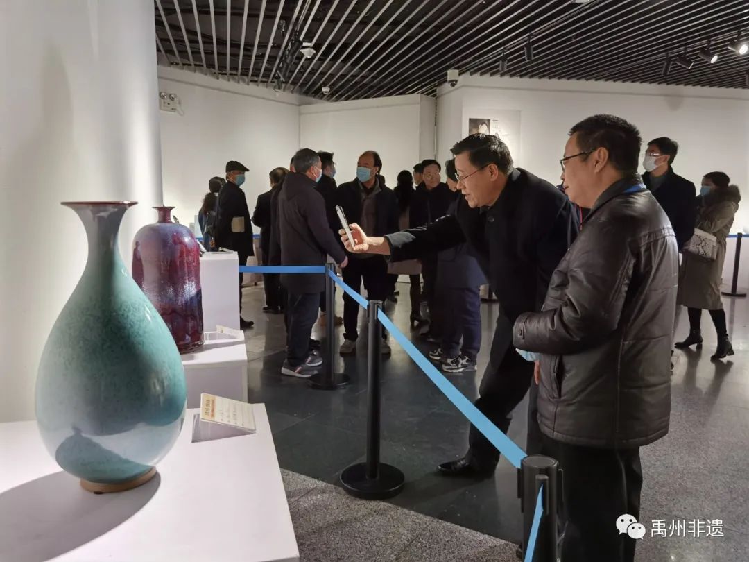 钧瓷泰斗晋佩章及晋门钧艺作品展览