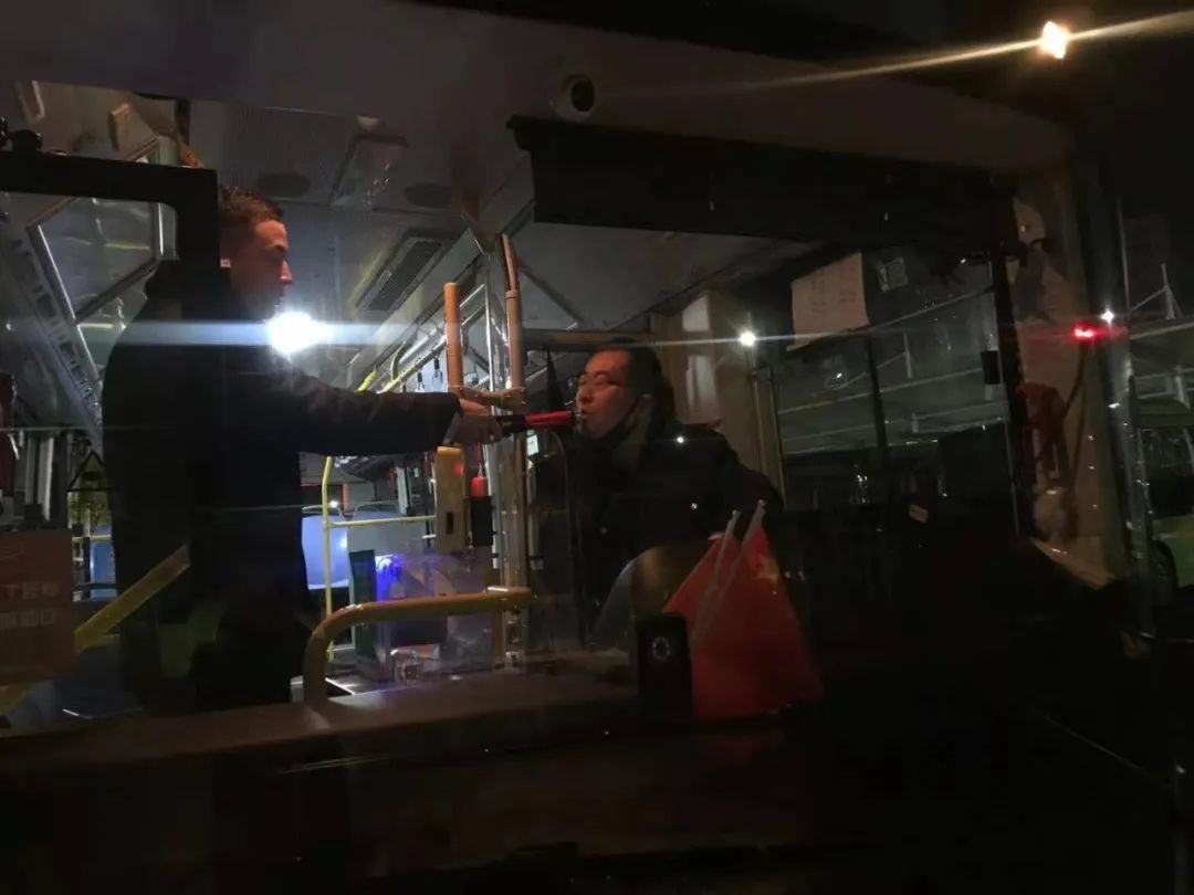 主动出击，全员就位！禹州公交积极防范应对冰雪恶劣天气