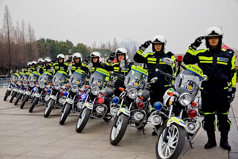 致敬 · 警察——耿亚伟摄影作品