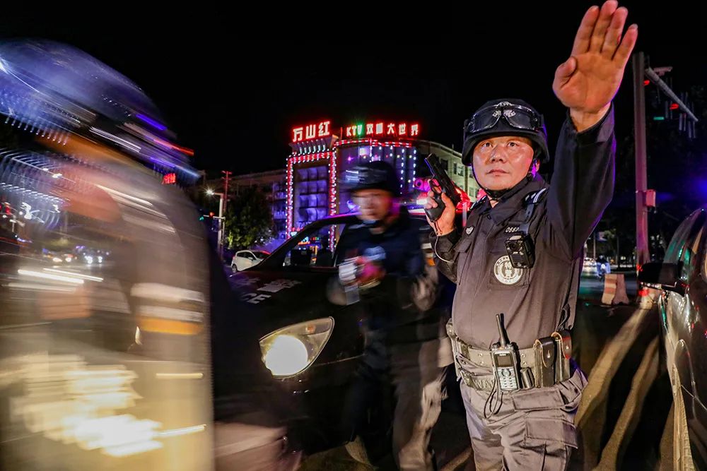 致敬 · 警察——耿亚伟摄影作品