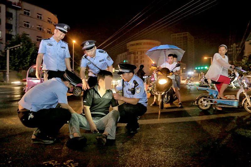 致敬 · 警察——耿亚伟摄影作品