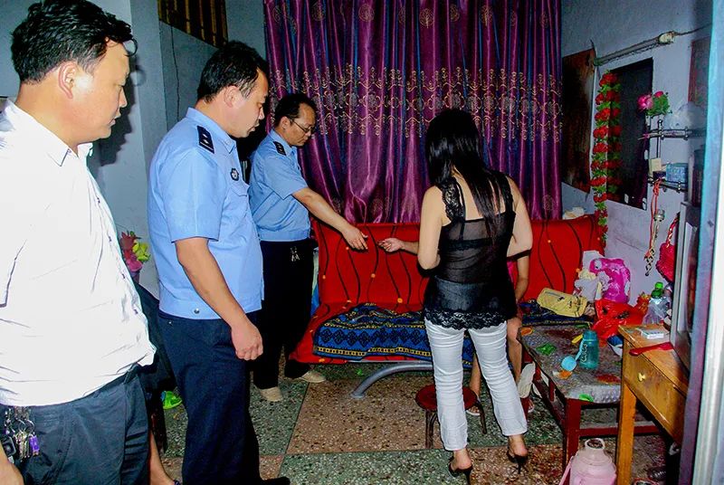 致敬 · 警察——耿亚伟摄影作品