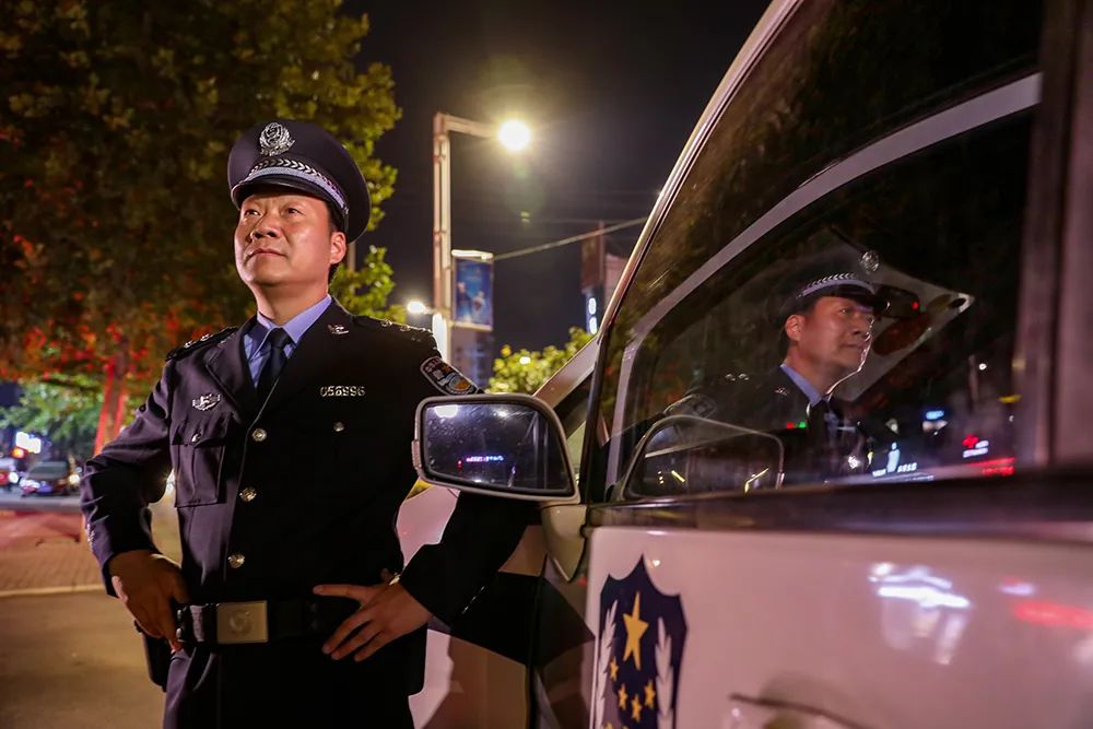致敬 · 警察——耿亚伟摄影作品