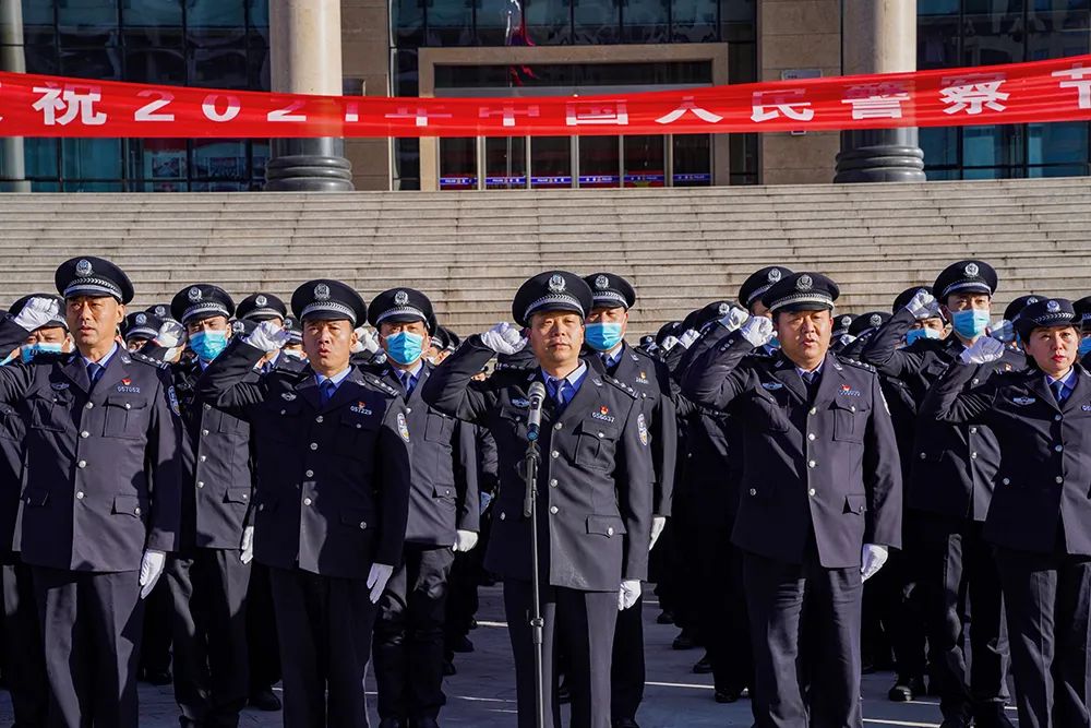 致敬 · 警察——耿亚伟摄影作品