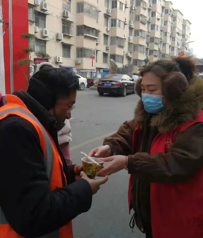 恒达物业为您送上香甜腊八粥！