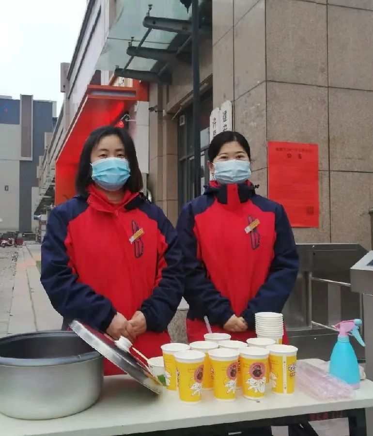 恒达物业为您送上香甜腊八粥！
