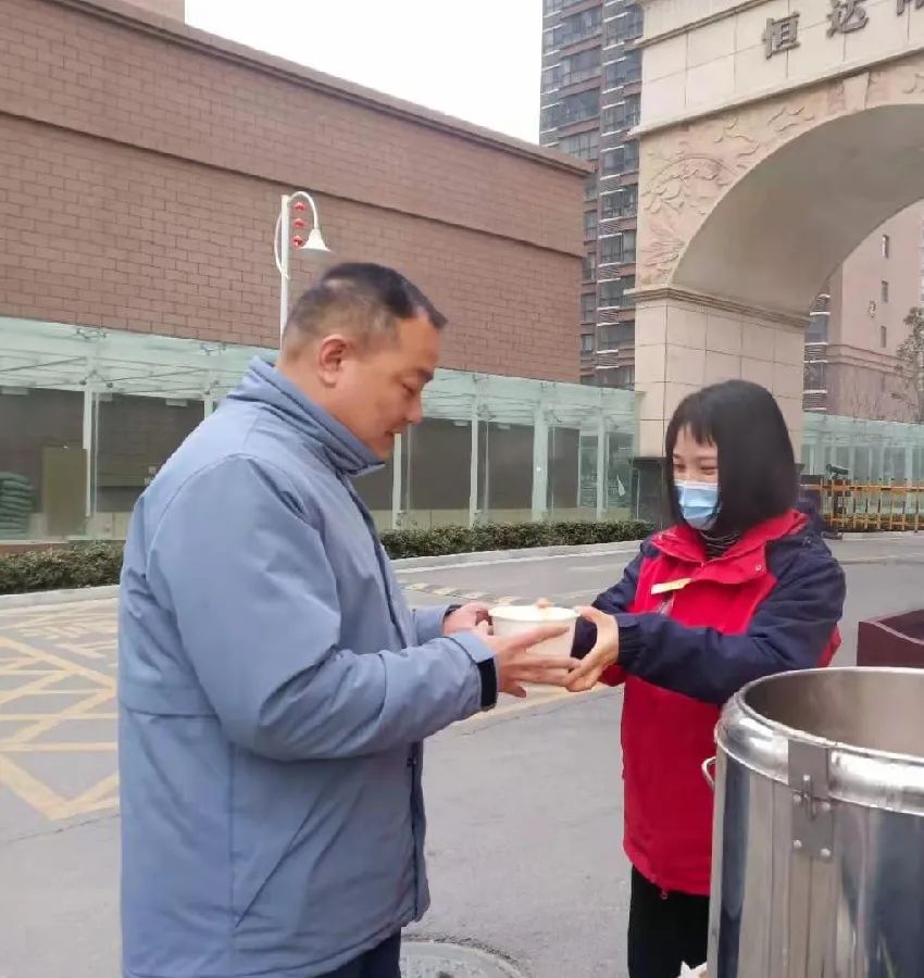 恒达物业为您送上香甜腊八粥！