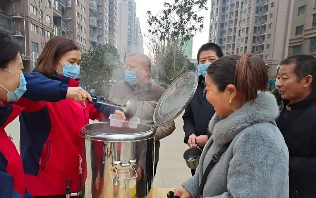 恒达物业为您送上香甜腊八粥！