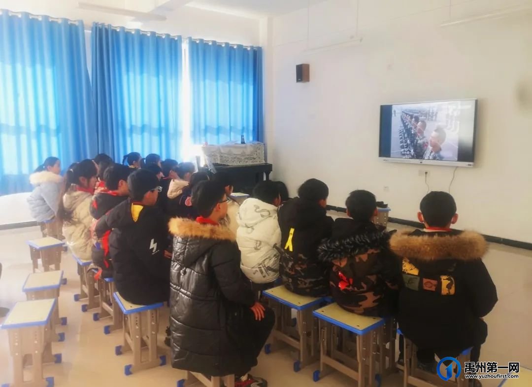 禹州市第五实验学校国旗班训练