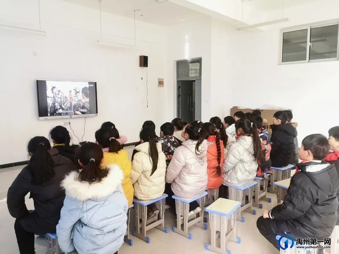 禹州市第五实验学校国旗班训练