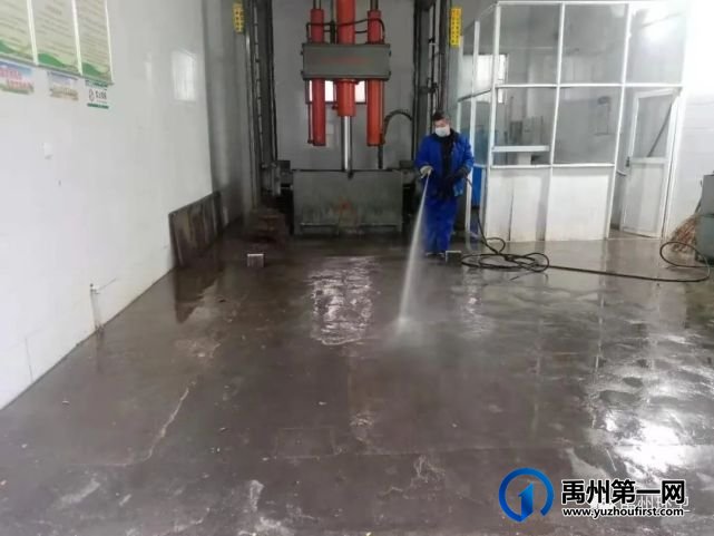 禹州环卫:节前大清洁 干净迎新春 禹州环卫:节前大清洁 干净迎新春