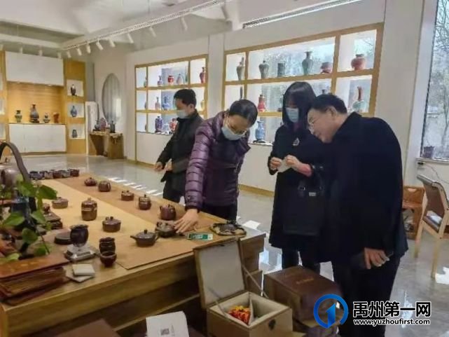 许昌市钧瓷产业发展服务中心主任牛艳伟到神垕镇调研 许昌市钧瓷产业发展服务中心主任牛艳伟到神垕镇调研