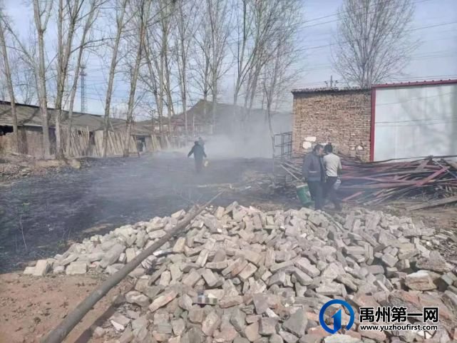 禹州鸠山:民警及时消除火灾隐患 禹州鸠山:民警及时消除火灾隐患