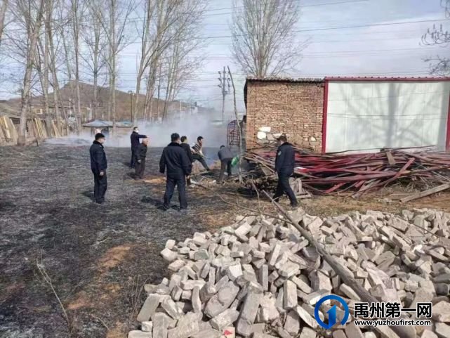 禹州鸠山:民警及时消除火灾隐患 禹州鸠山:民警及时消除火灾隐患