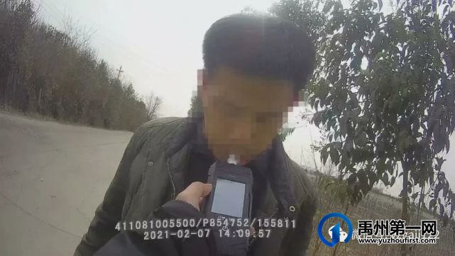 禹州一男子“隔夜酒”驾车被查!罚款1000元,暂扣驾驶证 禹州一男子“隔夜酒”驾车被查!罚款1000元,暂扣驾驶证