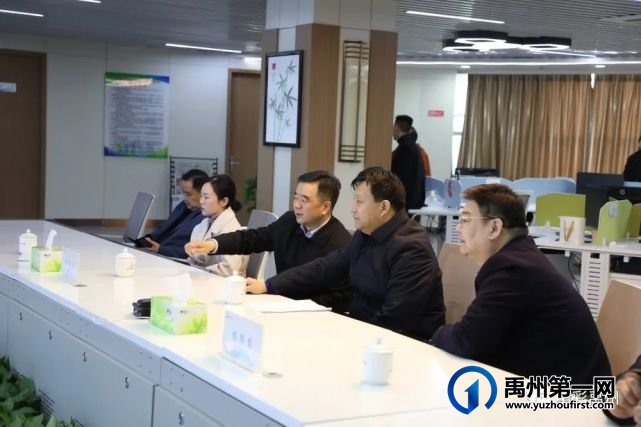 马晓伟看望慰问融媒体中心一线新闻工作者 马晓伟看望慰问融媒体中心一线新闻工作者